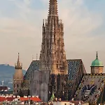 Zwischen Schönbrunn und dem City Center. Apt. 37